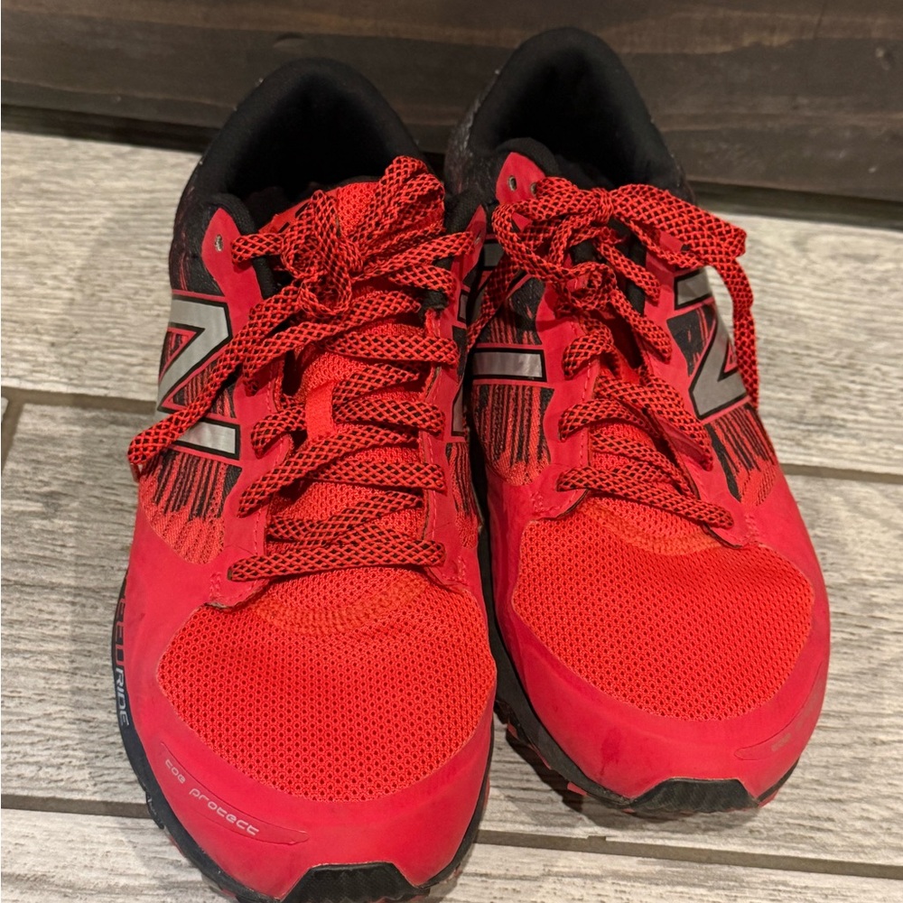 New Balance shoes 690 v2 Red and Black Trail Runners size 9 4E wide - Picture 6 of 6